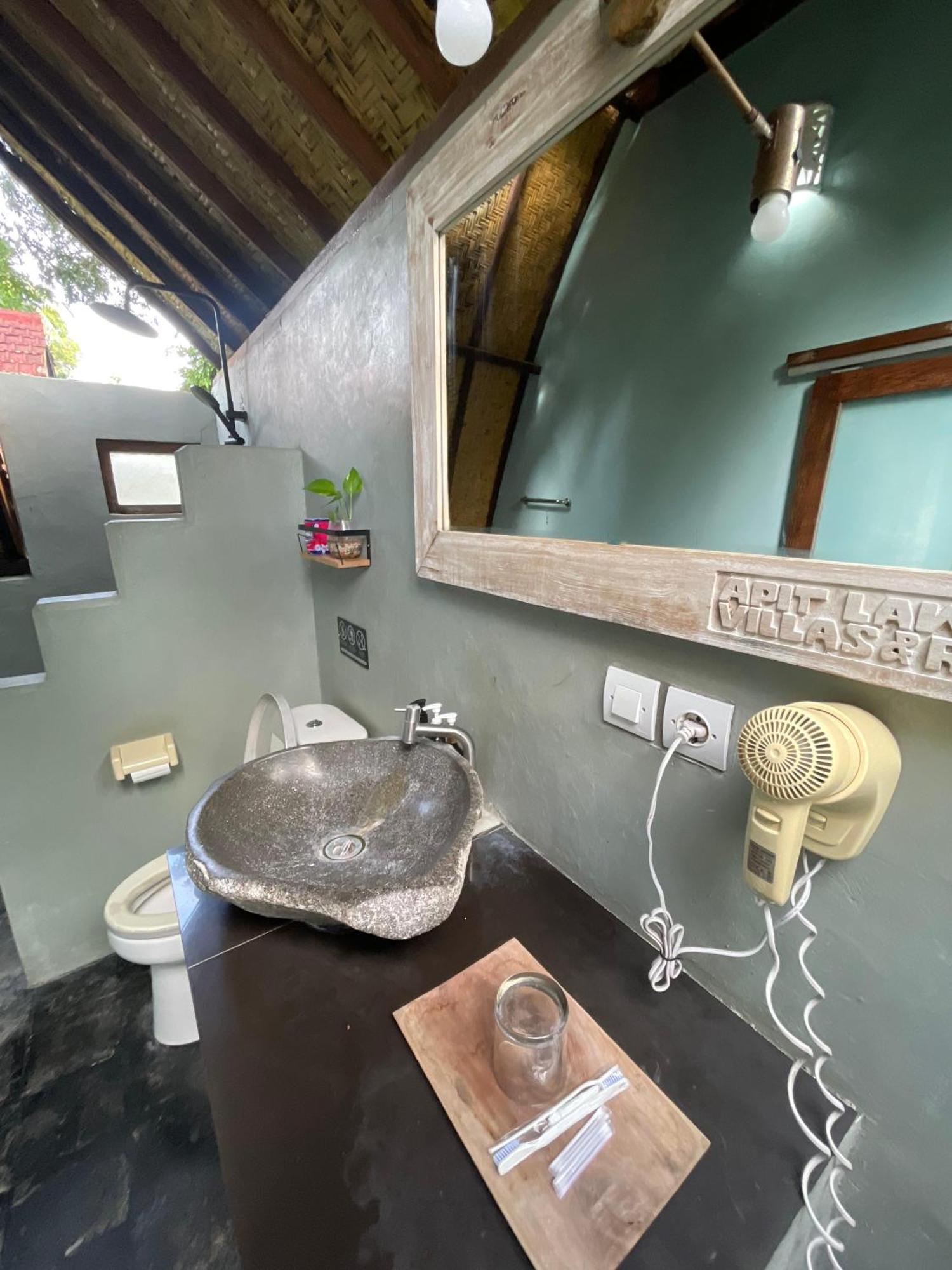 Apit Lawang Villas & Resto Batununggul Ngoại thất bức ảnh